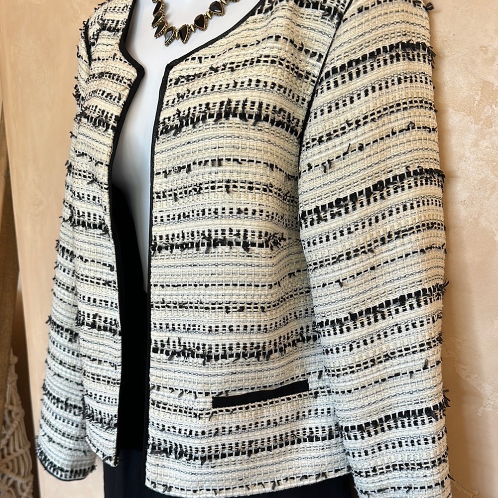 Women's Black and Cream Tweed Jacket - M - Picture 6 of 12